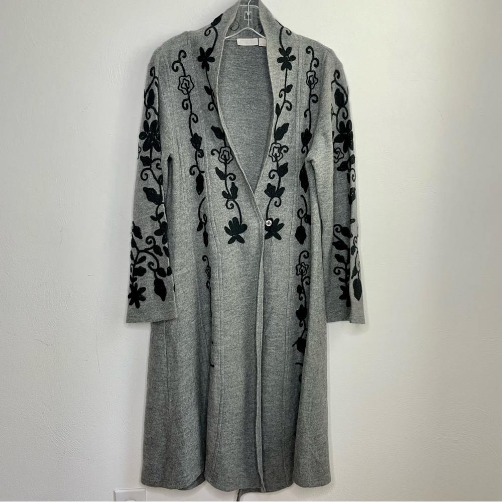 Vintage 90s Y2K long embroidered vine appliqué wool cardigan size Medium